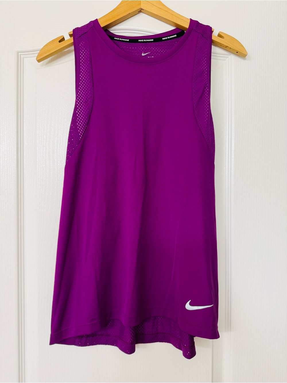 Nike • Dri-Fit Mesh Performance Tank